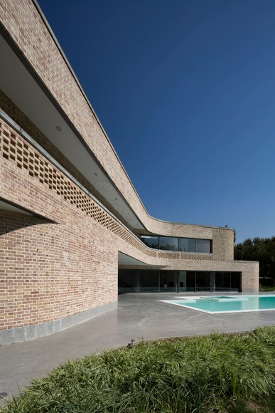Casa [GOL]KHANEH / SHABOFFICE - Casas