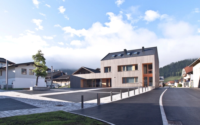 Casa parroquial en Bruck / andreas volker architekt - Edificios Institucionales