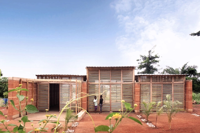 Colegio InsideOut / Andrea Tabocchini & Francesca Vittorini - Escuelas