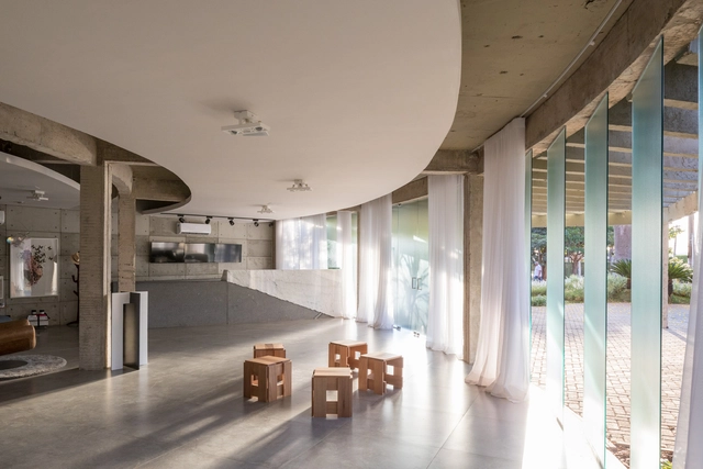 Galeria Meia 1 / Debaixo do Bloco Arquitetura - Reabilitação