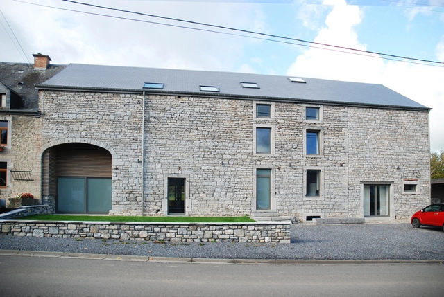 Casa de alquiler en Wellin / Jahnke-Ledant Architects - Reconversión