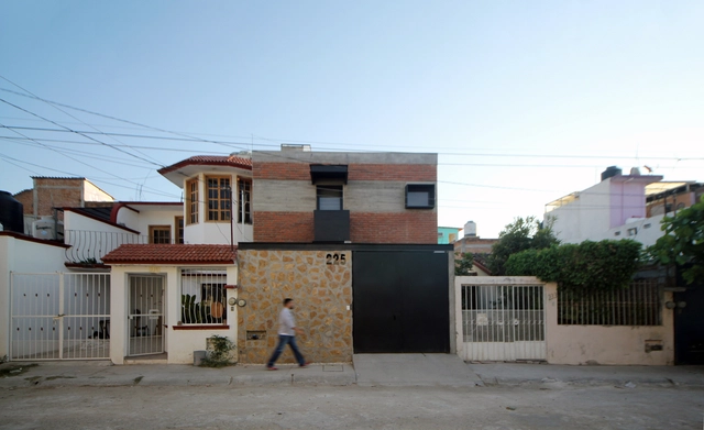 Casa CH / Apaloosa Arquitectura - Casas