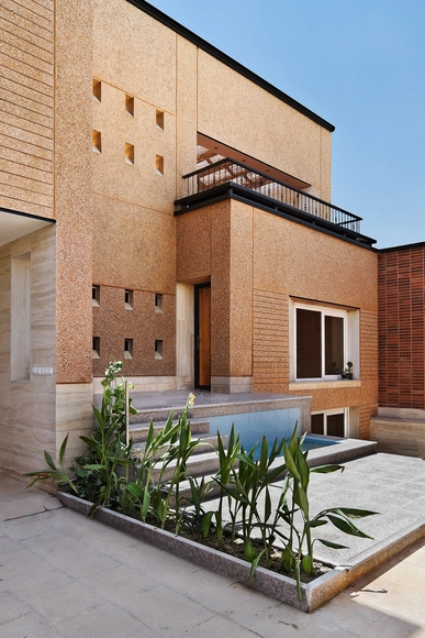 Casa Firouzmandan  / Piramun Architectural Office - Casas