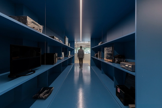 Centro de reparación de electrodomésticos Unitec   / NAN Arquitectos - Fábrica, Fachada