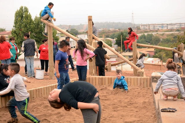 Desafío Fundación Mi Parque + Fundación Aldea + Junto al Barrio en Bienal 'Diálogos Impostergables' - Imagen Principal