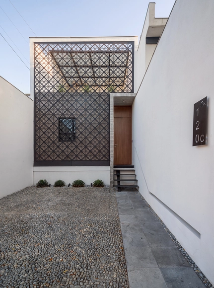 La Casita / Tres Más Dos Arquitectos - Casas