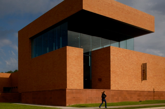 Fort Worth Museum of Science and History / LEGORRETA - Museum