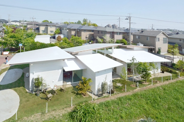 6 Roofs House  / Studio Velocity - Houses, Garden, Facade, Door
