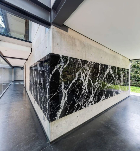 Casa Paracaima / grupoarquitectura - Casas, Fachada, Fijación Vigas, Barandas