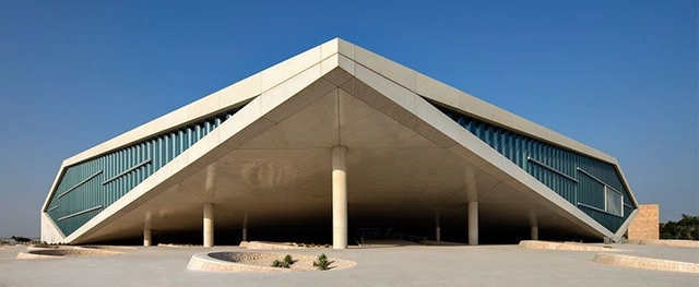 Abre sus puertas al público la biblioteca nacional de Qatar diseñada por OMA - Imagen Principal