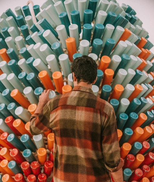 Eco Hoguera, una obra que crea conciencia sobre nuestros residuos plásticos - Arte Y Arquitectura