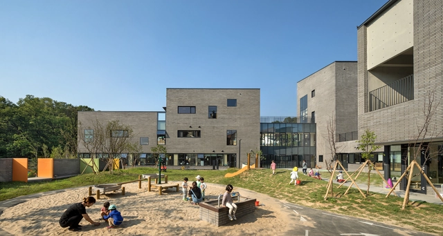 Jardín Infantil Naver Imae / D.LIM architects - Kindergarten