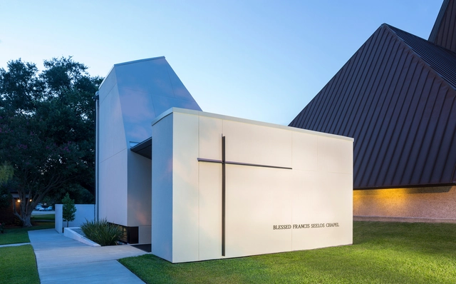 St. Pius Chapel and Prayer Garden / Eskew+Dumez+Ripple - Extension, Facade