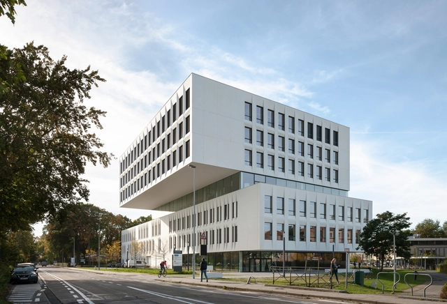 KU Leuven Campus Bruges / Abscis Architecten - University, Facade