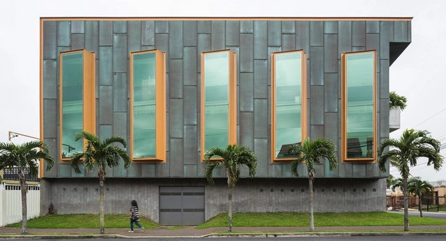 V&J 建筑公司总部，坚实盒子和轻盈盒子对比美学 / Fournier_Rojas Arquitectos - 办公设施