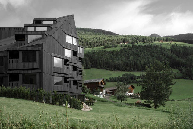 Hotel Bühelwirt / Pedevilla Architects - Hoteles