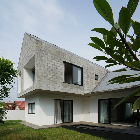 Knikno House / Fabian Tan Architect - Renovation, Facade