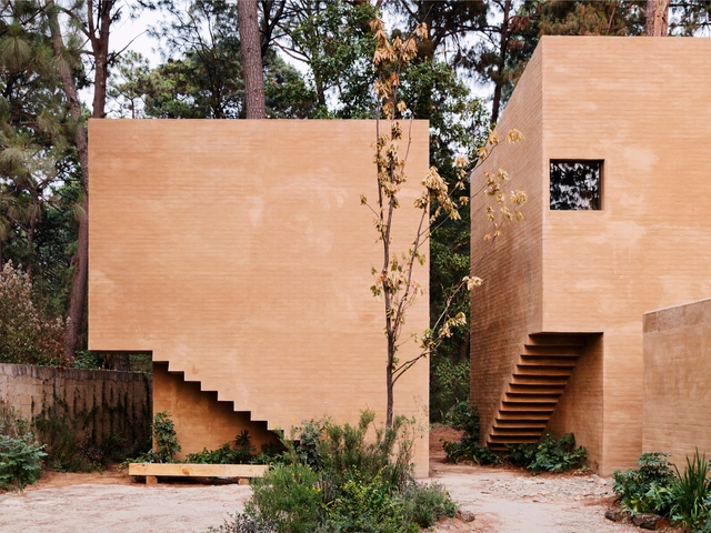 Entrepinos / Taller Hector Barroso - Casas
