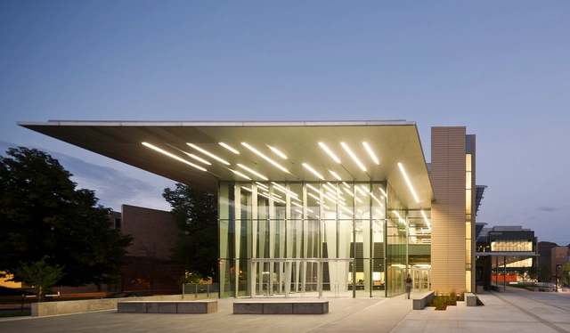 Marquez Hall en la Escuela de Minas de Colorado / Bohlin Cywinski Jackson + Anderson Mason Dale Architects - Universidad