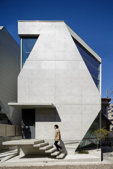 小建筑，多空间 R·torso·C / Atelier Tekuto - 独立住宅