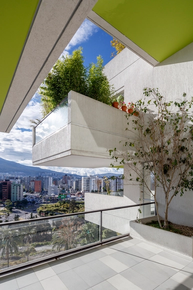 Edificio VIVIR PERMEABLE / Arquitectura X - Vivienda Colectiva, Fachada