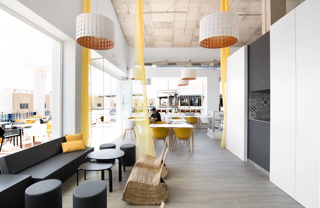 Zenia Lounge / Studiogaraje Arquitectura - Bar