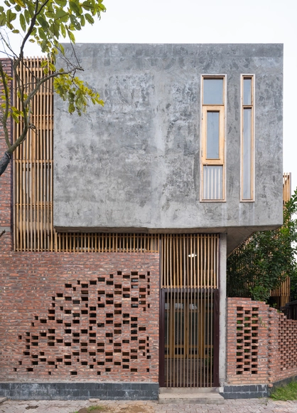 红砖+木条+混凝土，建筑虚实关系的个性呈现 / iday design - 独立住宅
