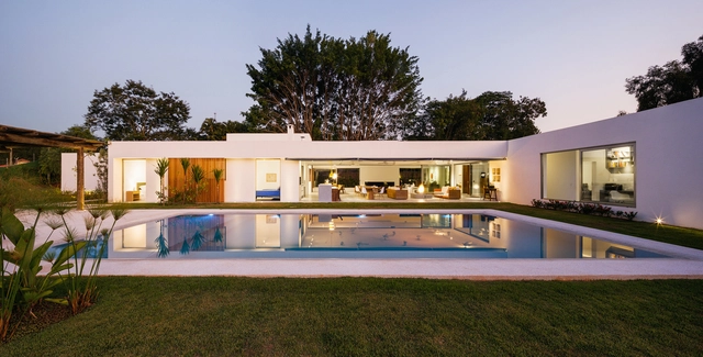 TSJ 01 House  / Gabriel Garbin Arquitetura - Houses