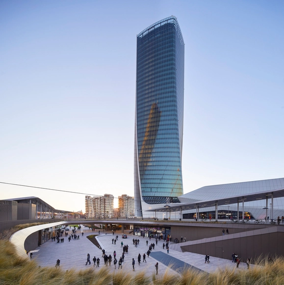 Distrito comercial CityLife  / Zaha Hadid Architects - Arquitectura Comercial