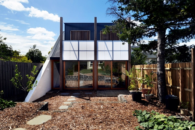 Casa Garage / Foomann Architects - Casas