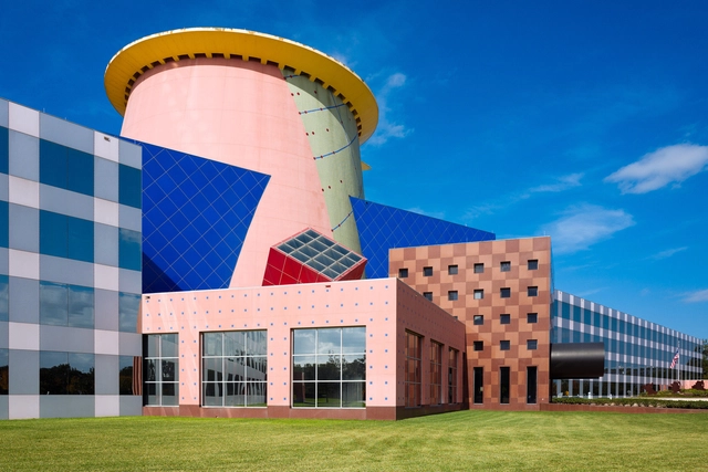 Why Postmodernism's New-Found Popularity Is All About Looking Forward, Not Back - Featured Image