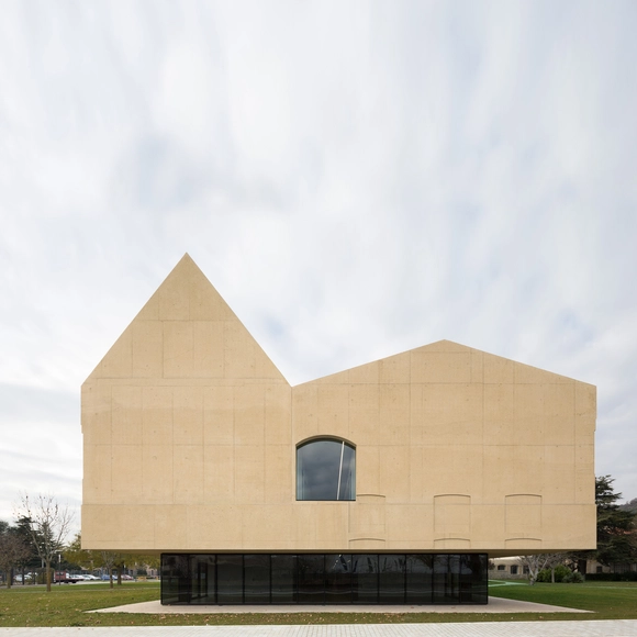 Psychiatric Center / Vaillo + Irigaray Architects + Galar + Vélaz - Medical Facilities, Facade