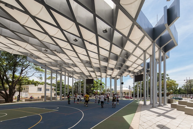 Prototipo de cubierta para espacios deportivos y espacio público / El Equipo Mazzanti - Edificios Públicos