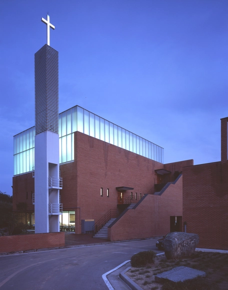 Immanuel Church / Kim Seunghoy (Seoul National University) + KYWC Architects -          Churches, Facade, Stairs