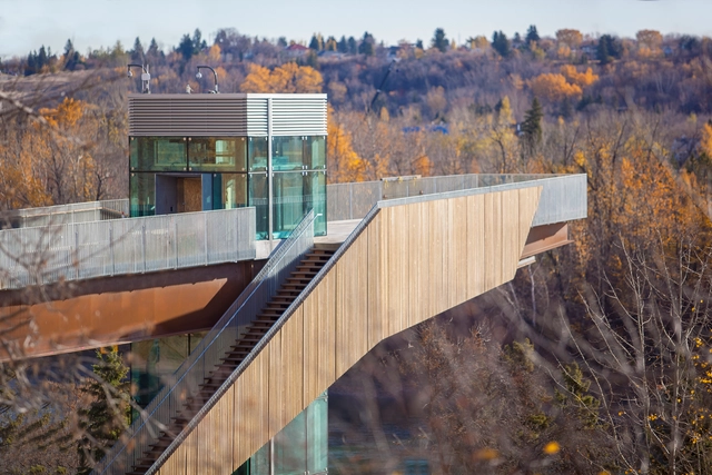 El primer funicular de Canadá se abre en el centro de Edmonton - Imagen Principal