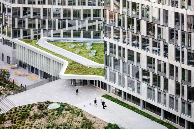 Ampère e+ 办公大厦：重塑建筑立面，加入快时代大都市 / Ateliers 2/3/4/ - 改造项目