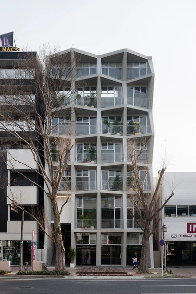 HASE-BLDG.１ / Coelacanth and Associates - Apartamentos