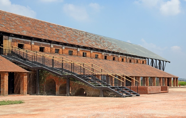 Museo Horno de Ladrillos Zhujiadian / Land-Based Rationalism D-R-C - Reconversión