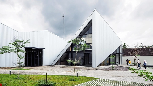 Oficina KL / Studio Kota Architecture - Edificios Institucionales