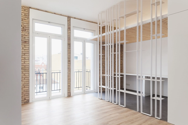 3 EN RAYA / Binomio Arquitectura - Casas, Fachada, Puerta, Barandas