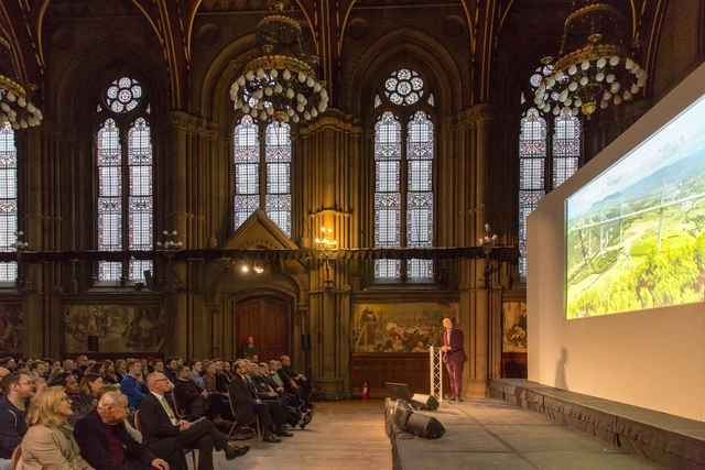 Norman Foster é eleito presidente do Comitê Real das Artes do Reino Unido - Imagem de Destaque