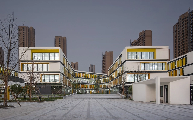 Hangzhou Gudun Road Primary School / GLA - High School, Facade, Cityscape