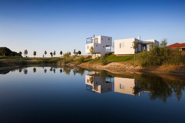 Casas Familiares 3×3 / Endorfine Office - Casas
