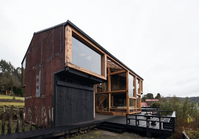 Casa Pollo / Ortuzar Gebauer Arquitectos - Casas