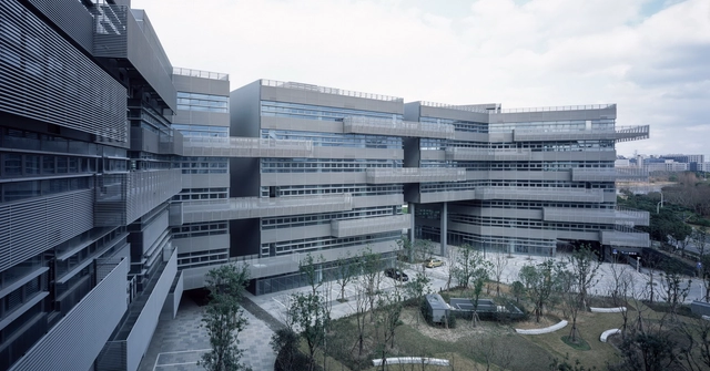 张江集电港一期·华鑫智天地 / 阿科米星建筑设计事务所 + 刘宇扬建筑事务所 - 办公设施