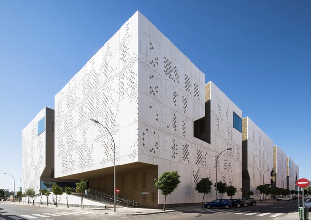 Palácio da Justiça / Mecanoo + AYESA - Juízados E Tribunais
