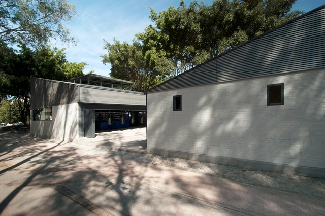 GYM BOX / ZAP - Gimnasio, Fachada, Puerta