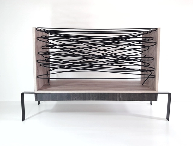 Este mueble se inspira en el método de supervivencia de las arañas - Imagen Principal