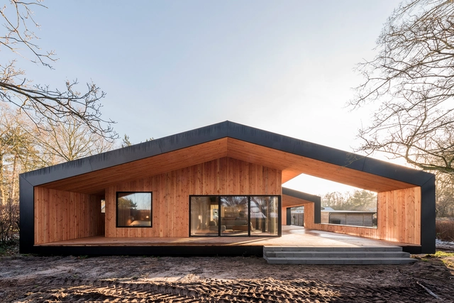Casa de Verano / CEBRA - Casas