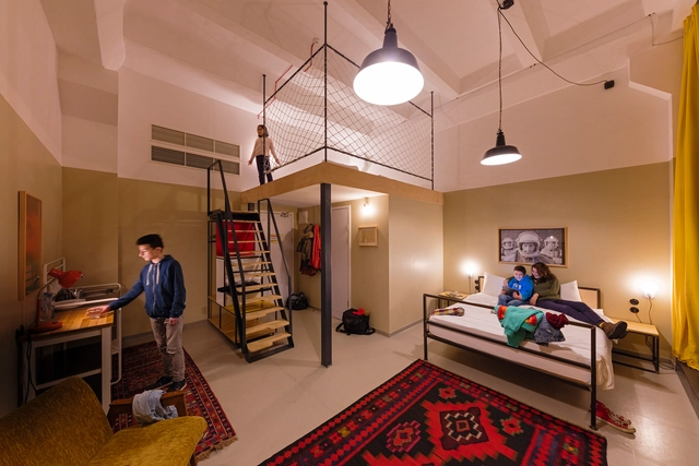 Fabrika Tbilisi / MUA - Reconversión